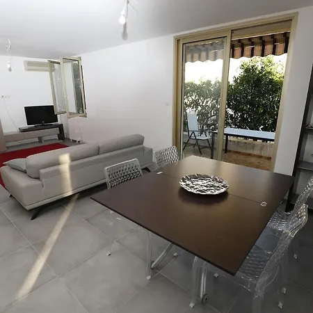 Jolie Maison Paradis * Йер